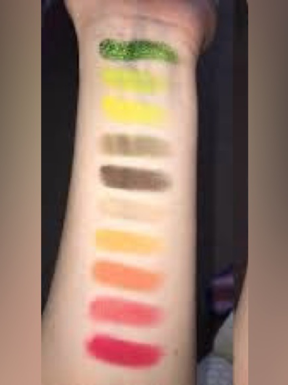 Melt Cosmetics Vida Eyeshadow Palette — Green, Yellow, Brown, Orange, Red - Picture 3 of 6